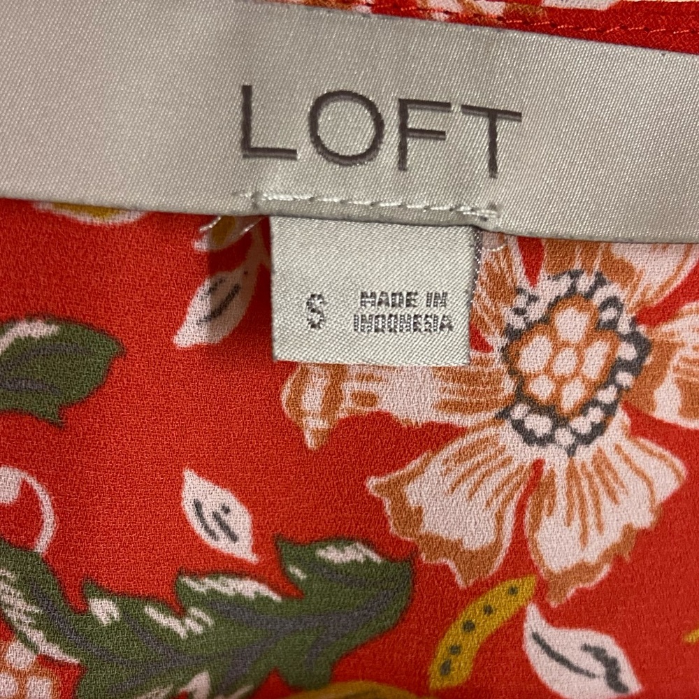LOFT Floral Multicolor V-Neck Top Ruffled Flutter Sleeves Women’s Sz Small - Picture 6 of 6